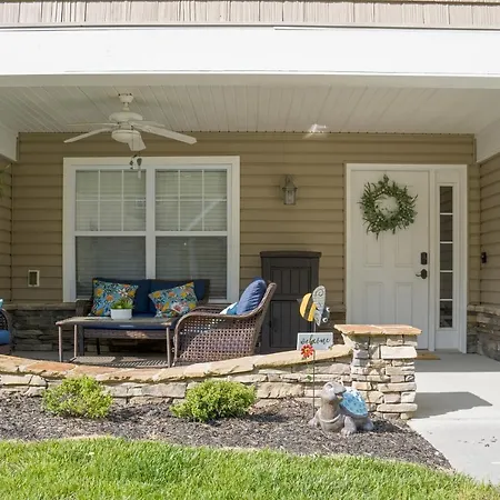 Villa Luxe Quiet Townhouse W/Parking/Pool/By Dollywood